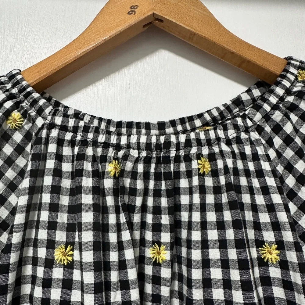 Old Navy black white